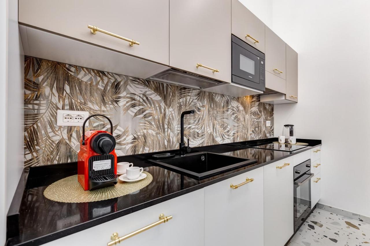 Villa Chiara - A New Luxury Star Is Born In Rome! Exteriör bild